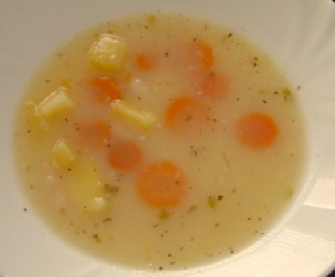 tradičná polievka z bielej fazule