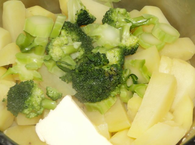 zemiakovo-brokolicová kaša