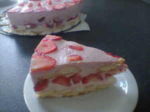 Nepečená torta z kyslej smotany
