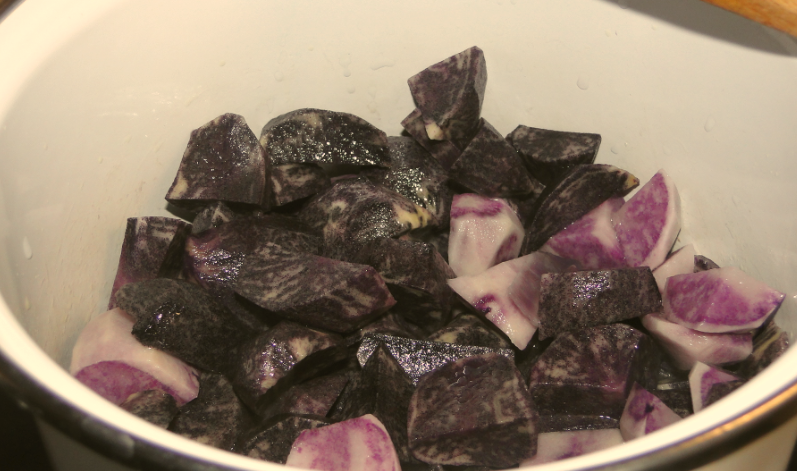 recepty z fialových zemiakov